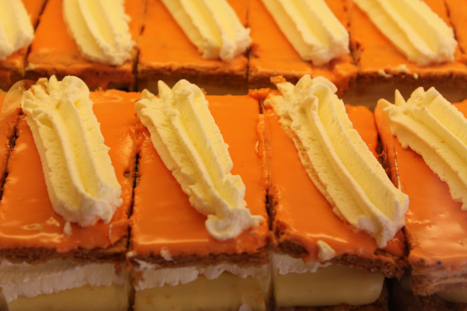 oranje tompouce – Bakkerij Strampel